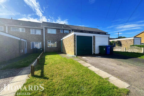 Fairfax Court, Beccles 3 bed terraced house for sale