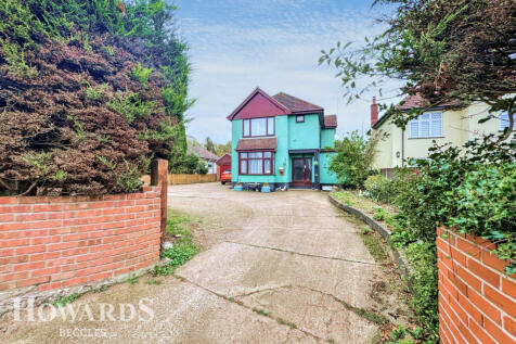 Lowestoft Road, Beccles 5 bed detached house for sale