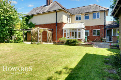 Yarmouth Road, Blofield 4 bed detached house for sale