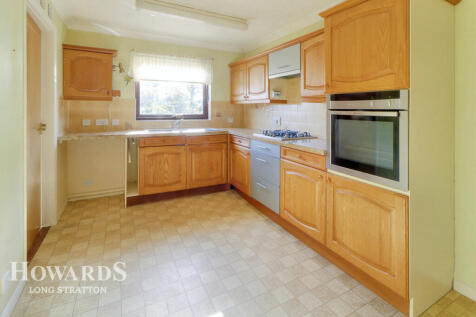 Causeway Close, Brockdish 3 bed bungalow for sale