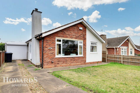 3 bedroom detached bungalow for sale