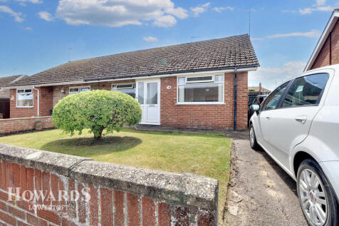 2 bedroom semi-detached bungalow for sale