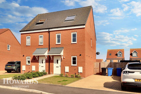 3 bedroom semi-detached house for sale