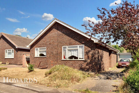 Drury Close, Kessingland 3 bed detached bungalow for sale