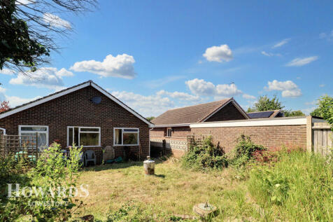 Drury Close, Kessingland 3 bed detached bungalow for sale