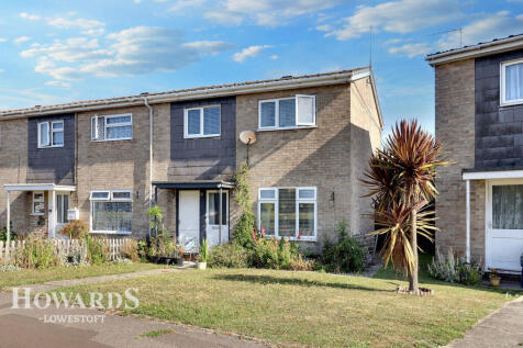 Frostenden Crescent, Lowestoft 3 bed end of terrace house for sale