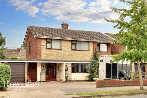 High Beech, Lowestoft 3 bed detached house for sale
