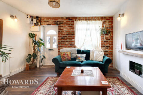 Somerleyton Road, Lowestoft 2 bed end of terrace house for sale
