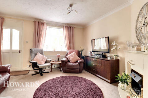 Ashley Downs, Lowestoft 3 bed terraced house for sale
