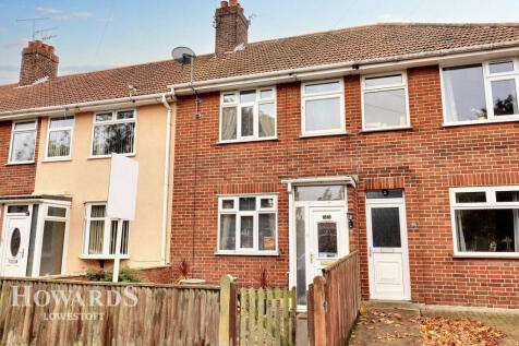 Ashley Downs, Lowestoft 3 bed terraced house for sale