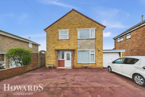 Breckland Way, Lowestoft 3 bed detached house for sale