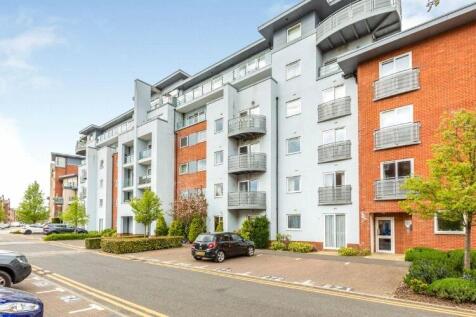 Stanton House, Aylesbury HP21 2 bed apartment for sale