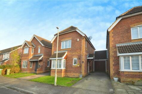 3 bedroom link detached house for sale