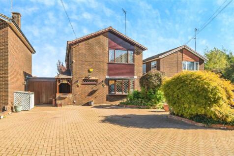Douglas Road, Buckinghamshire HP20 3 bed detached house for sale