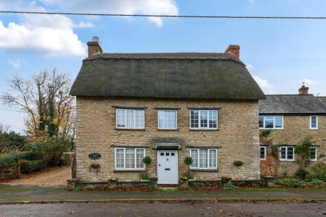 Main Street, Bicester OX27 5 bed property for sale