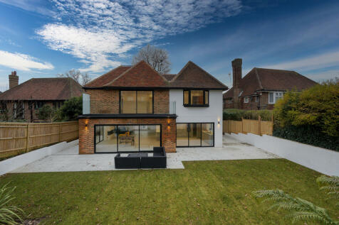 7 bedroom detached house for sale