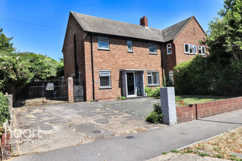 Arnhem Avenue, South Ockendon 3 bed semi