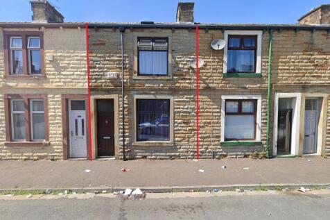 Detached house for sale