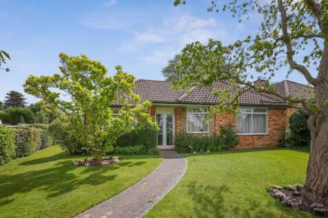 Wrayfield Avenue, Reigate RH2 3 bed bungalow for sale
