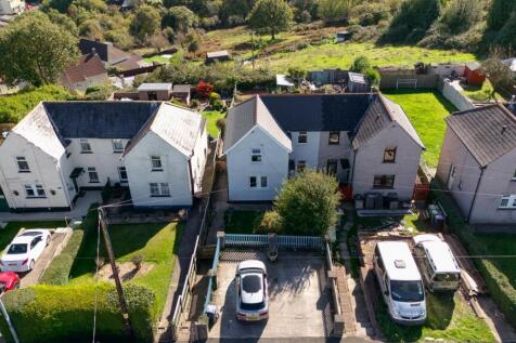 Blaendare Road, Pontypool NP4 3 bed semi