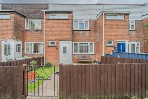 Orchard Place, Cwmbran NP44 3 bed terraced house for sale