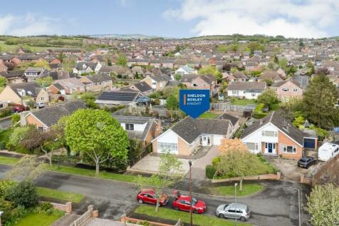 4 bedroom detached bungalow for sale