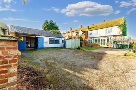 Stratford Road, Shipston On Stour CV36 3 bed end of terrace house for sale