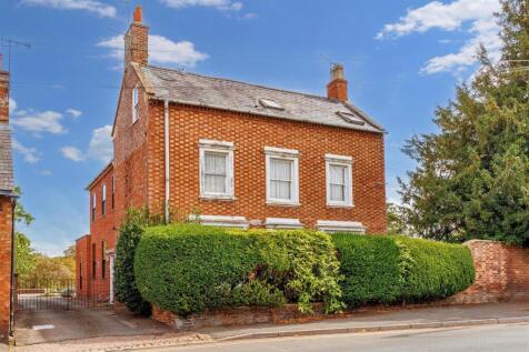 6 bedroom detached house for sale
