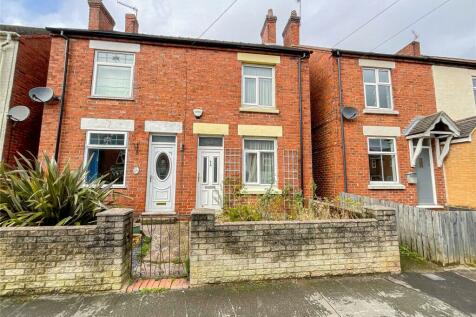 2 bedroom semi-detached house for sale