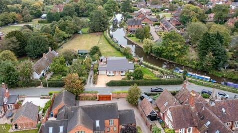 4 bedroom bungalow for sale