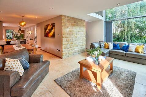 The Abbes Walk, Burghwallis DN6 4 bed detached house for sale