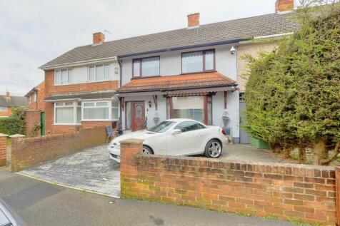 2 bedroom terraced house for sale