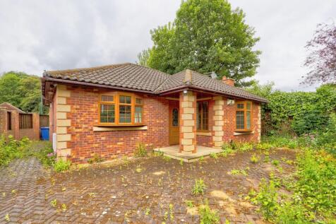 Bridge Court, Middlesbrough, TS6 2 bed detached bungalow for sale