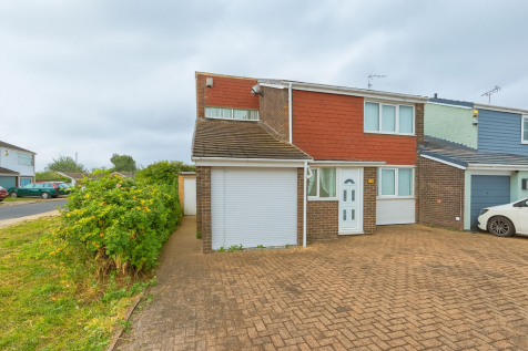 Tawney Road, Middlesbrough, TS6 3 bed semi