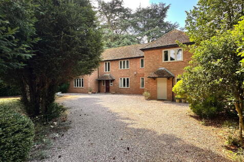 Stamford Road, Oakham 6 bed detached house for sale