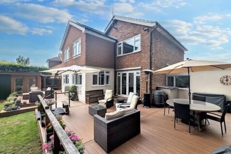 7 bedroom detached house for sale