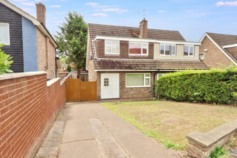 3 bedroom semi-detached house for sale