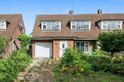 4 bedroom semi-detached house for sale