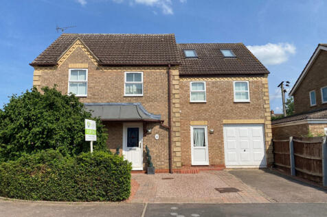 5 bedroom detached house for sale