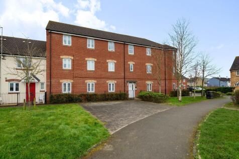 97 Horsham Road, Swindon, Wiltshire... 2 bed ground floor flat for sale