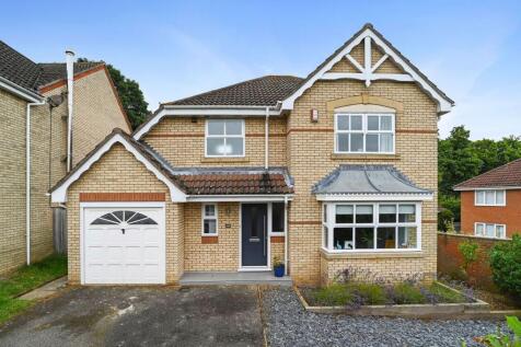 Saxon Way, Melton, IP12 4 bed detached house for sale