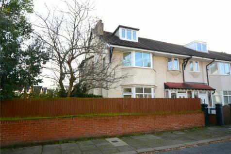 5 bedroom semi-detached house for sale