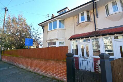 5 bedroom semi-detached house for sale