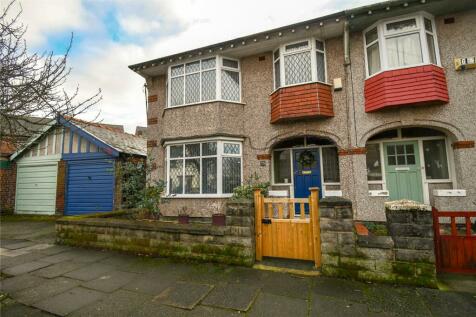 4 bedroom semi-detached house for sale