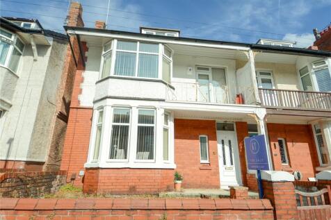 5 bedroom semi-detached house for sale