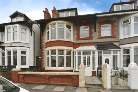 4 bedroom semi-detached house for sale