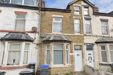 5 bedroom terraced house for sale
