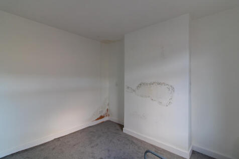 1 bedroom terraced bungalow for sale