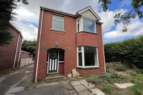 34 Saltersbrook Road, Darfield... 3 bed detached house for sale