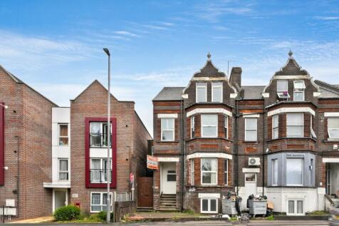 Flat 5, 59 Castle Street, Luton LU1 3AG 1 bed flat for sale